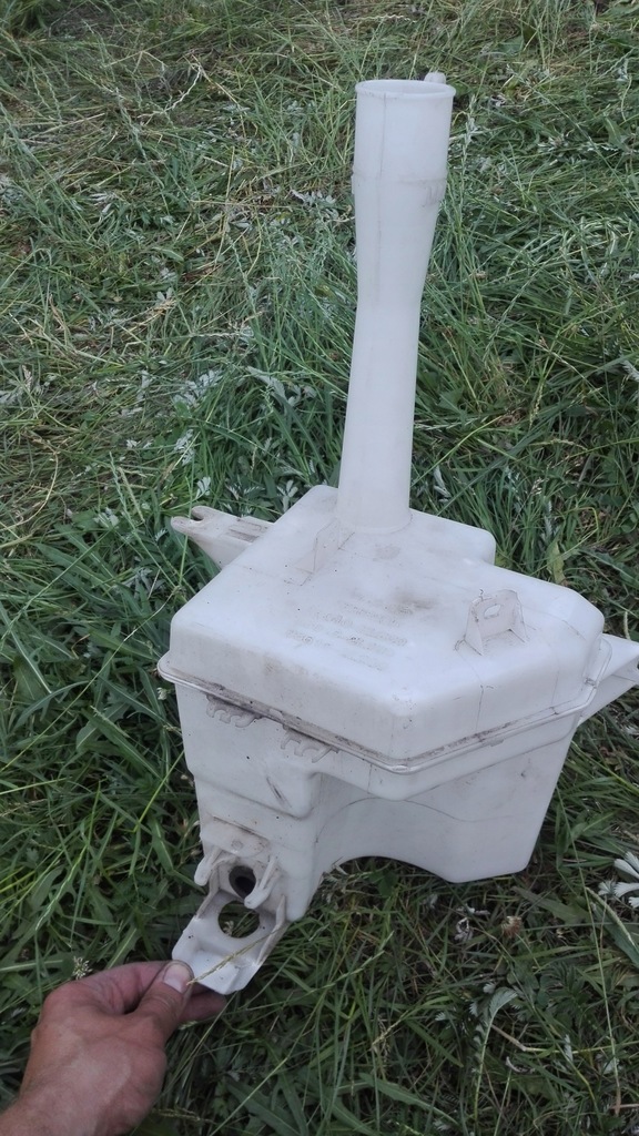 фото №5, Hyundai i30 09-12 бак омивач 98610-2l200