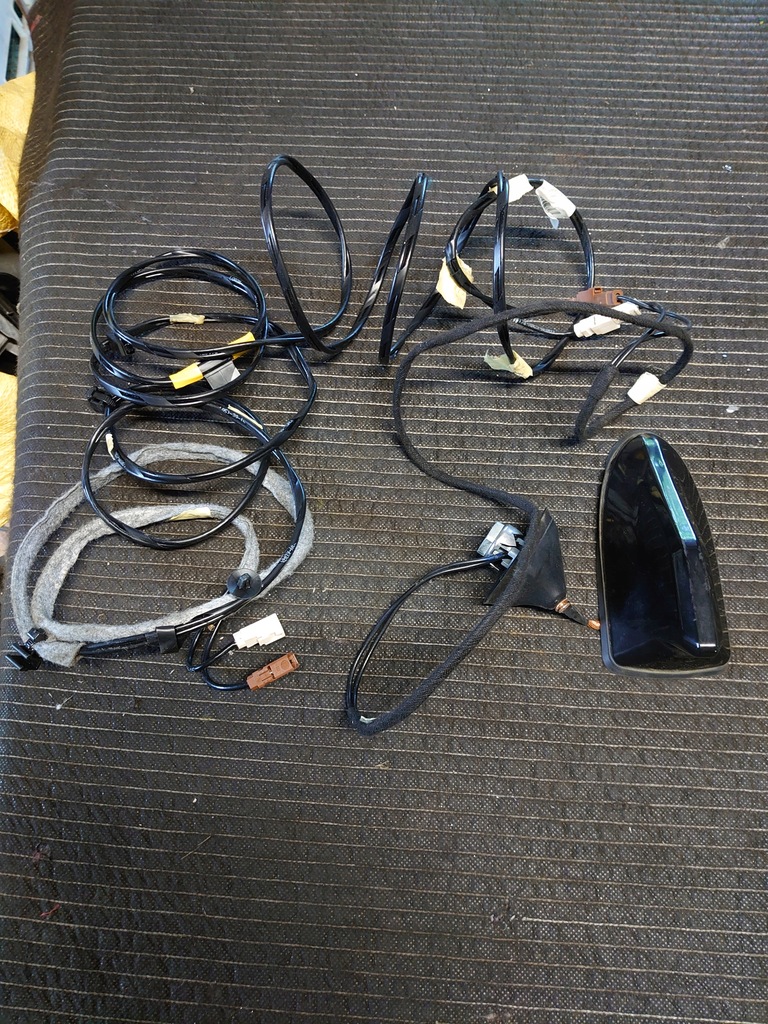 фото №7, Дисплей екран рамка navi антена clio iv 281159186r