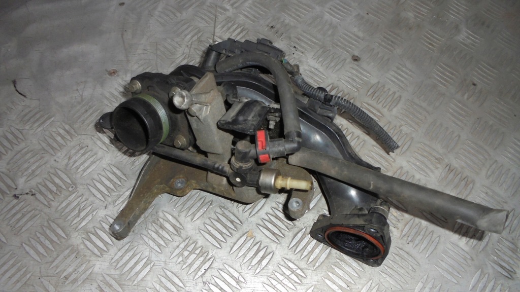 фото №5, Повітрозабірник повітря volvo v40 ii d2 1.6d 2014