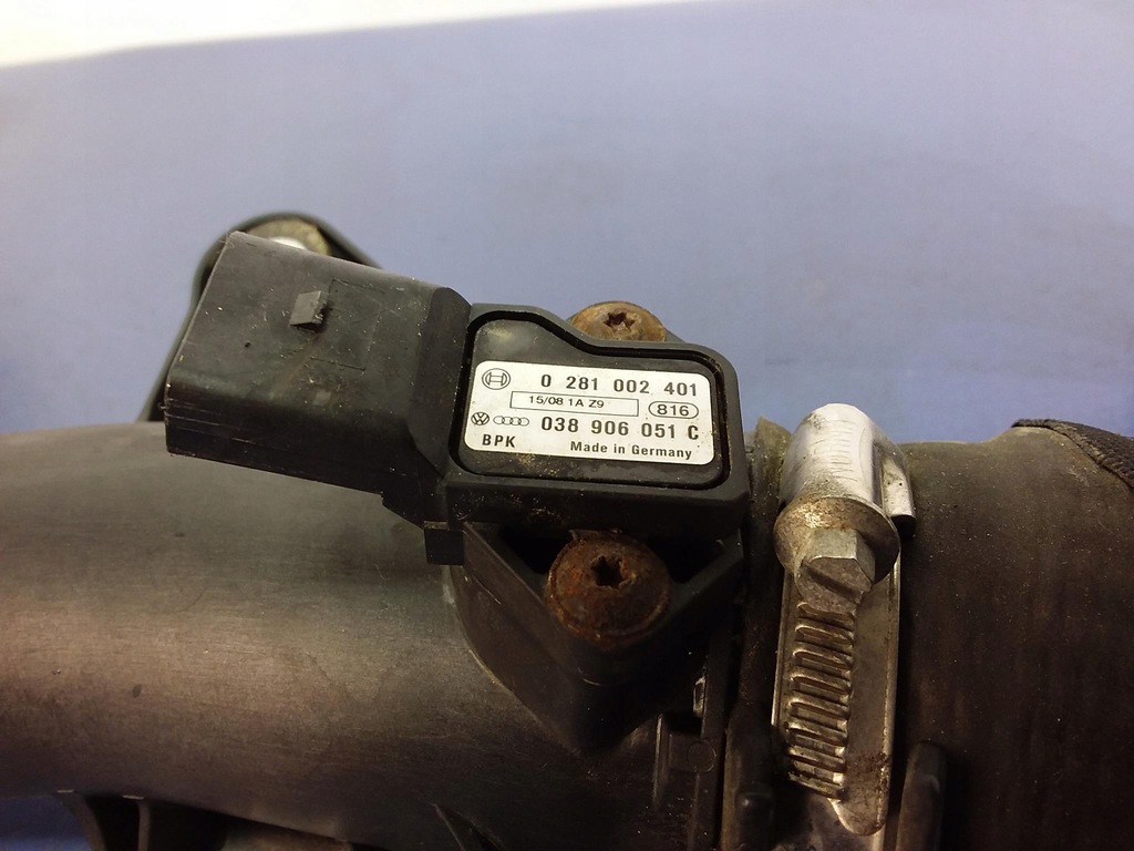 фото №4, Audi a5 8t 2.7 tdi шланг воздуха интеркулер