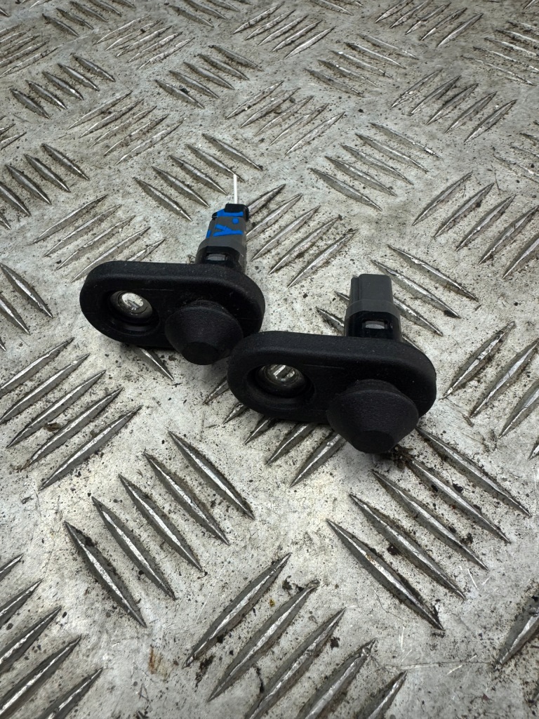 Купити Датчик відкривання двері перед задній кінцевик двері lexus nx 300