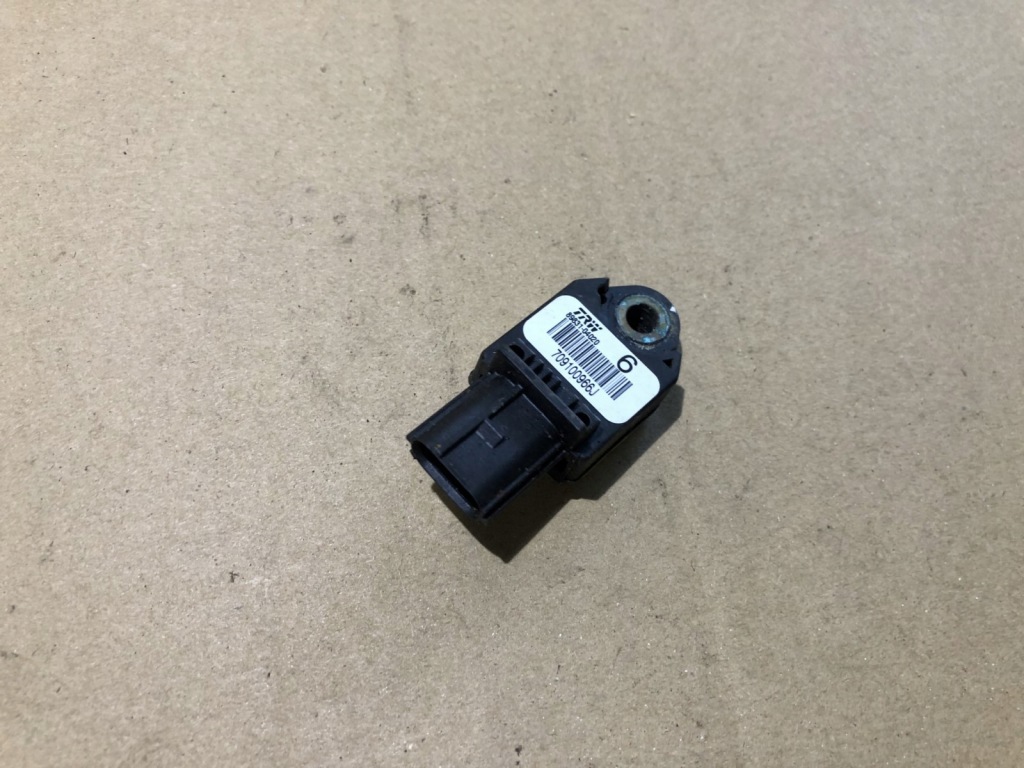 фото №1, Датчик ударний toyota hilux 89831-04020