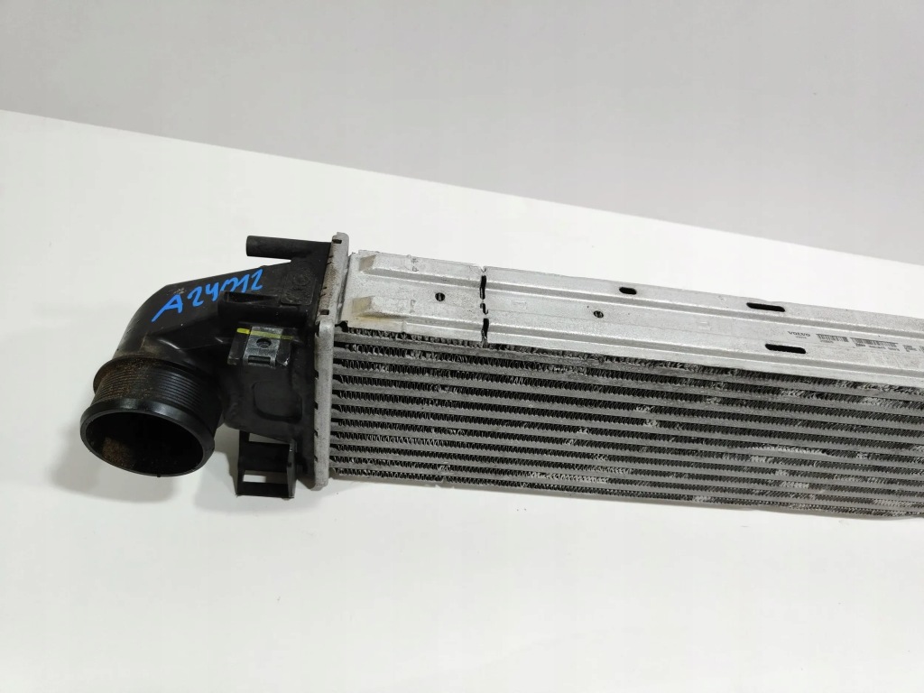 Volvo s60 2 v60 2.4 радиатор воздуха интеркулер 31338475 оригинал исправна! Киев