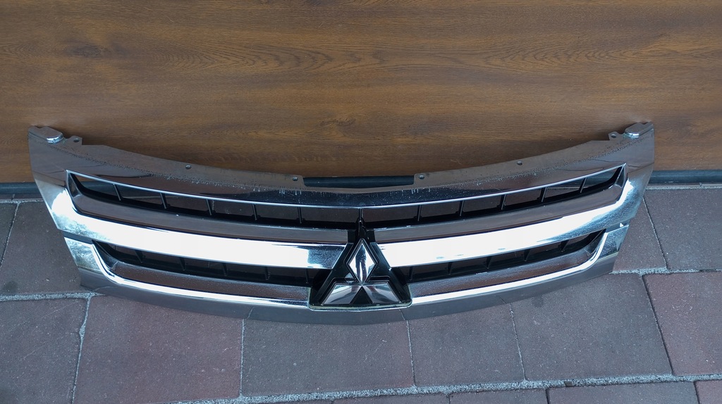 фото №1, Mitsubishi l200 2015-2019---atrapa решётка радиатора хром z5774489-s