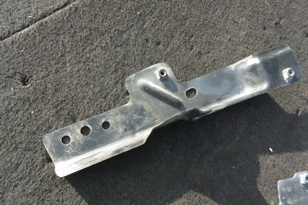 фото №6, Кронштейн фильтра воздуха kpl audi q7 4l