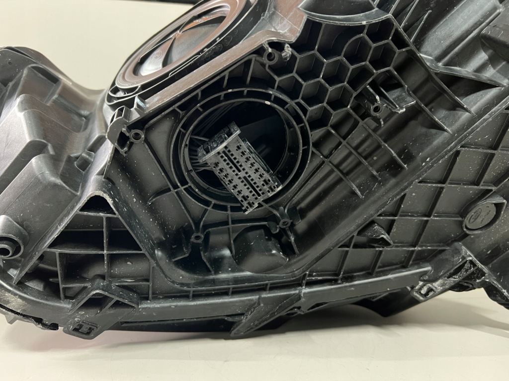 Фара передня правий audi q3 83a full led 83a941034 Доставка