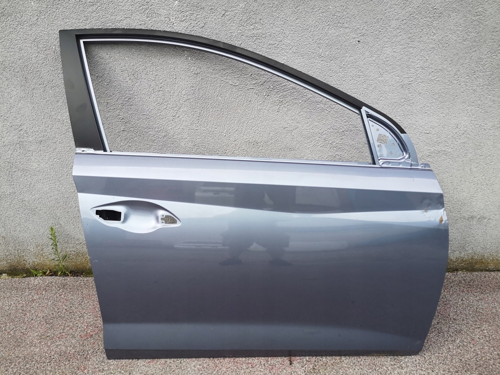 фото №1, Hyundai i20 i 20 3 iii 20- дверь правый перед передние