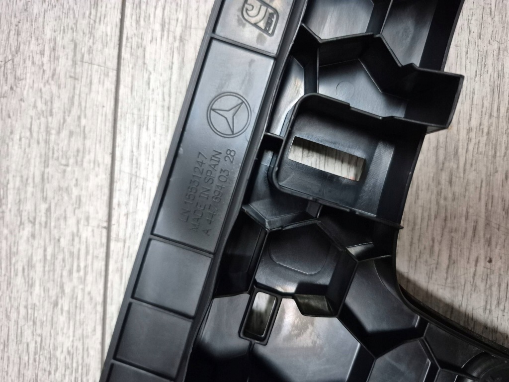 14956. vito накладка поперечина заднього a4476940328 Недорого