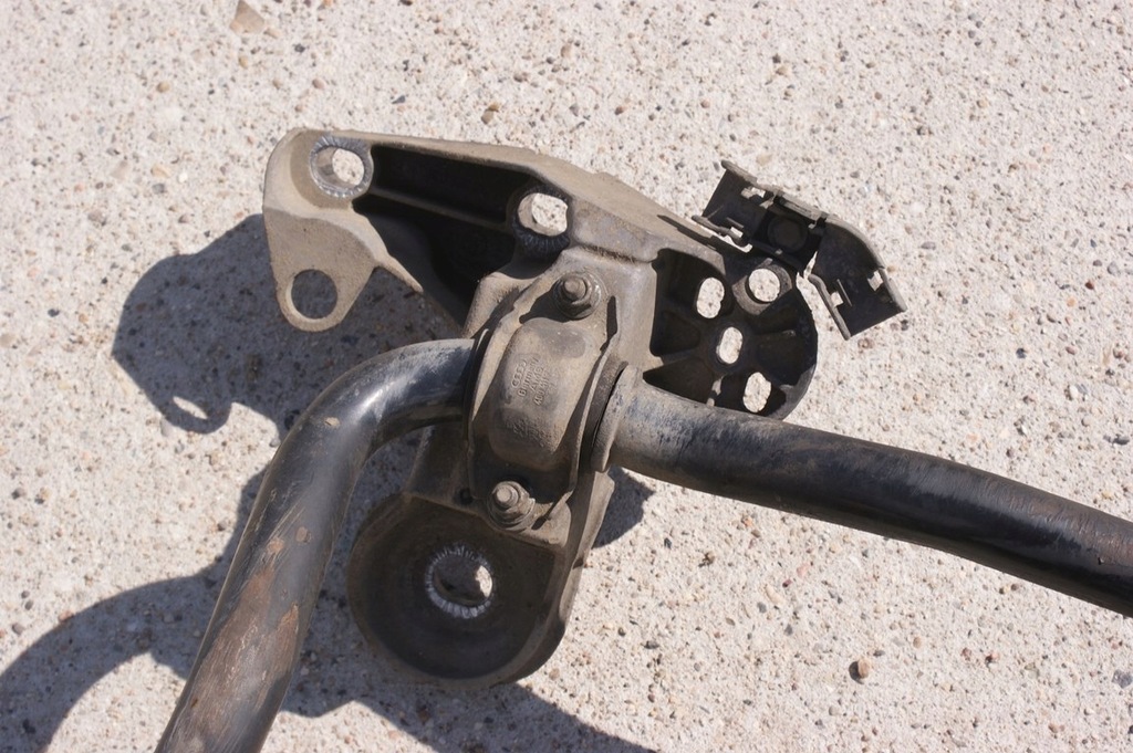 фото №6, Audi a4 b7 2.5 tdi kombi тяга стабилизирующий