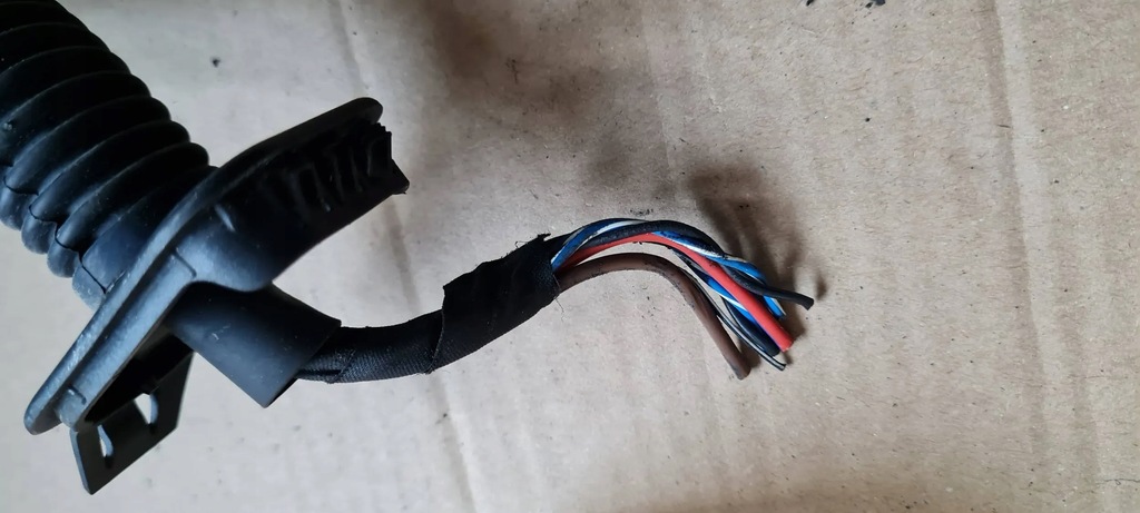 фото №9, A4 b9 8w штекер колодка двері 5g0937702 a5 8w vw audi