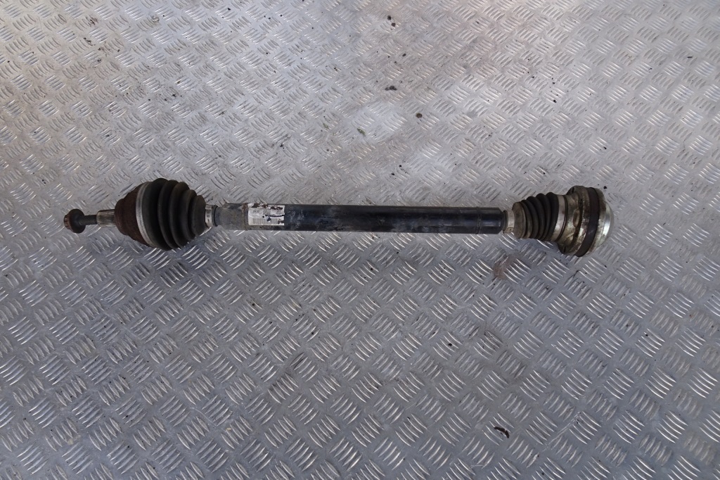 Купить Vw golf vii 2.0 tdi - приводной вал правая 5q0407272bm