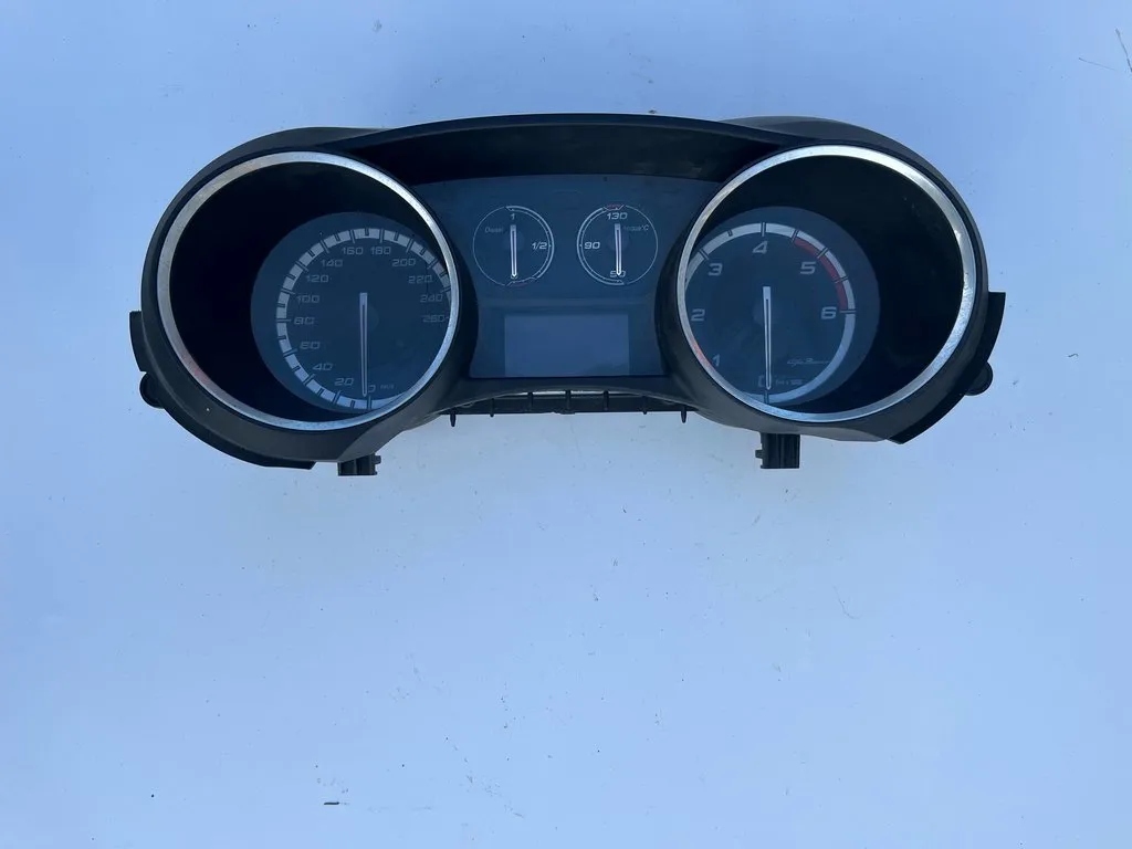 фото №1, Alfa romeo giulietta лічильник прилади 2011- 2.0 1.6