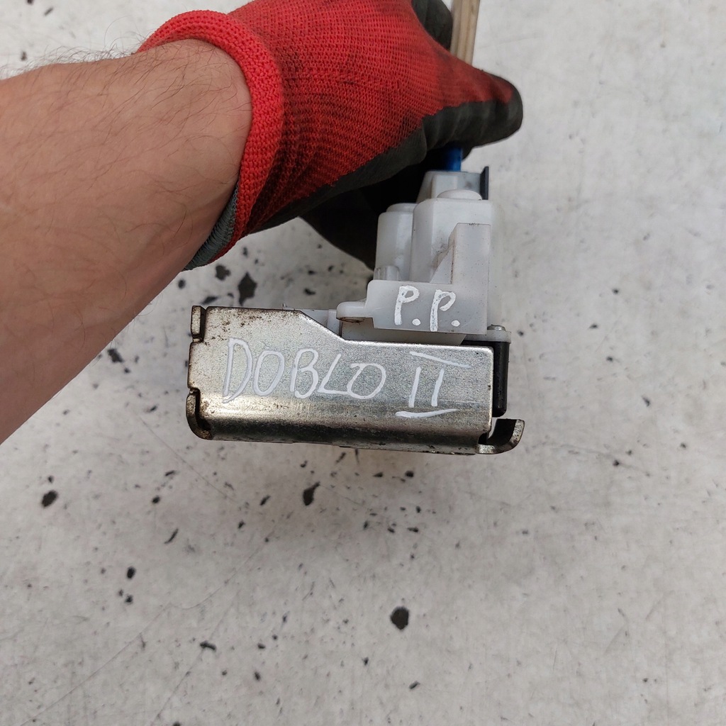 фото №6, Fiat doblo ii 2 замок дверь правый перед 4 pin