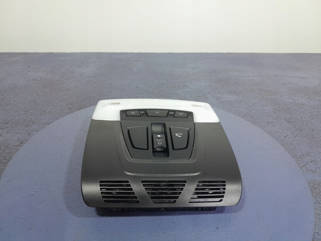 фото №1, Bmw 2 f22 лампа стельовий керування люком