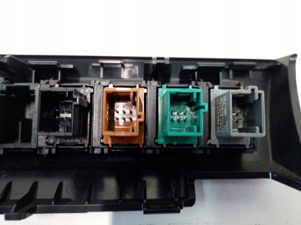 Панель перемикач консолі peugeot 508 2 9813549377 Недорого