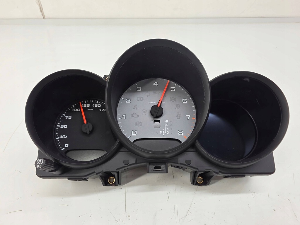 фото №1, Porsche macan 95b 2019 счетчик / спидометр