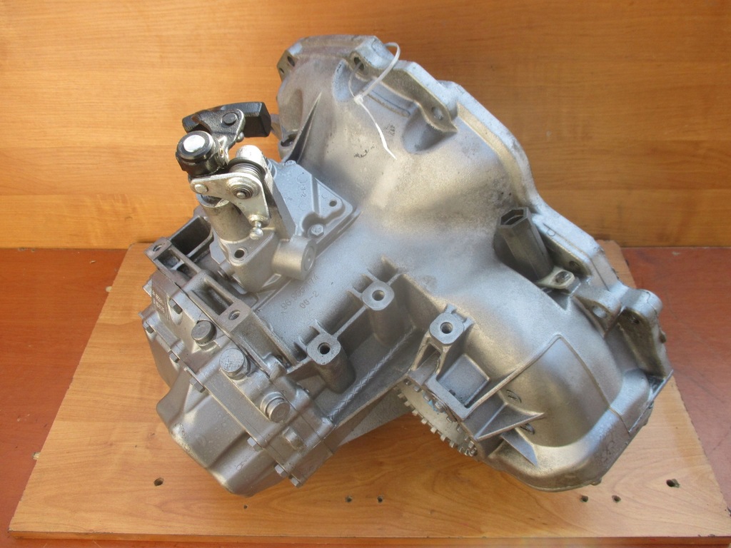 фото №11, Cherolet cruze orlando 1.6 1.8 коробка передач na запчасти корпус крышка 96175844