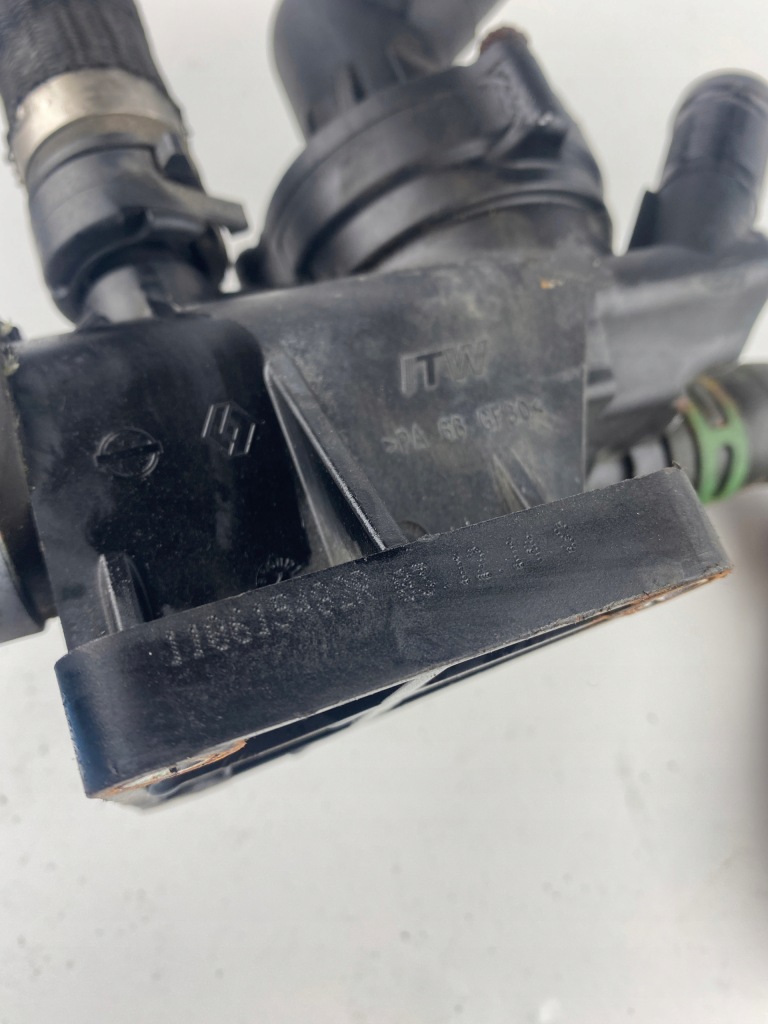 фото №8, Термостат корпус термостата trafic 1,6 vivaro 1.6 dci biturbo turbo