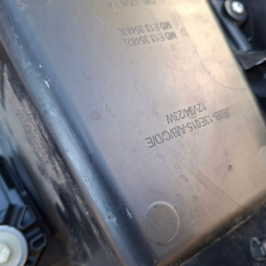 фото №15, Ford ranger raptor 19- комплект лампа фары левая правая светлый середина