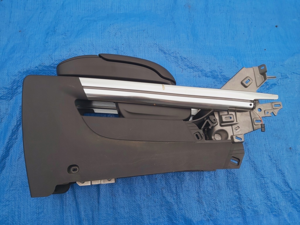 фото №10, Opel-części | zafira c подлокотник бардачок туннель средний кожа 13377807