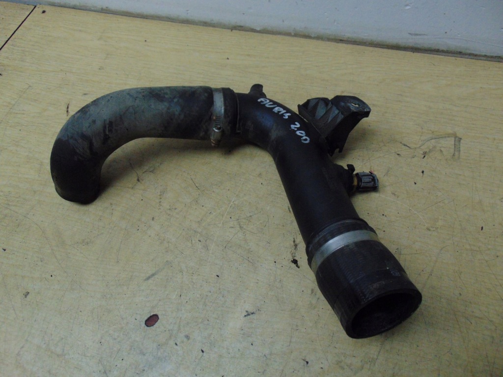 Труба воздухозаборник воздуха toyota auris i 2.0 d4d 17362-or021 в Украине