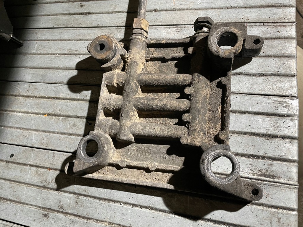 фото №1, Радиатор топлива кронштейн блок управления scania r 1448752