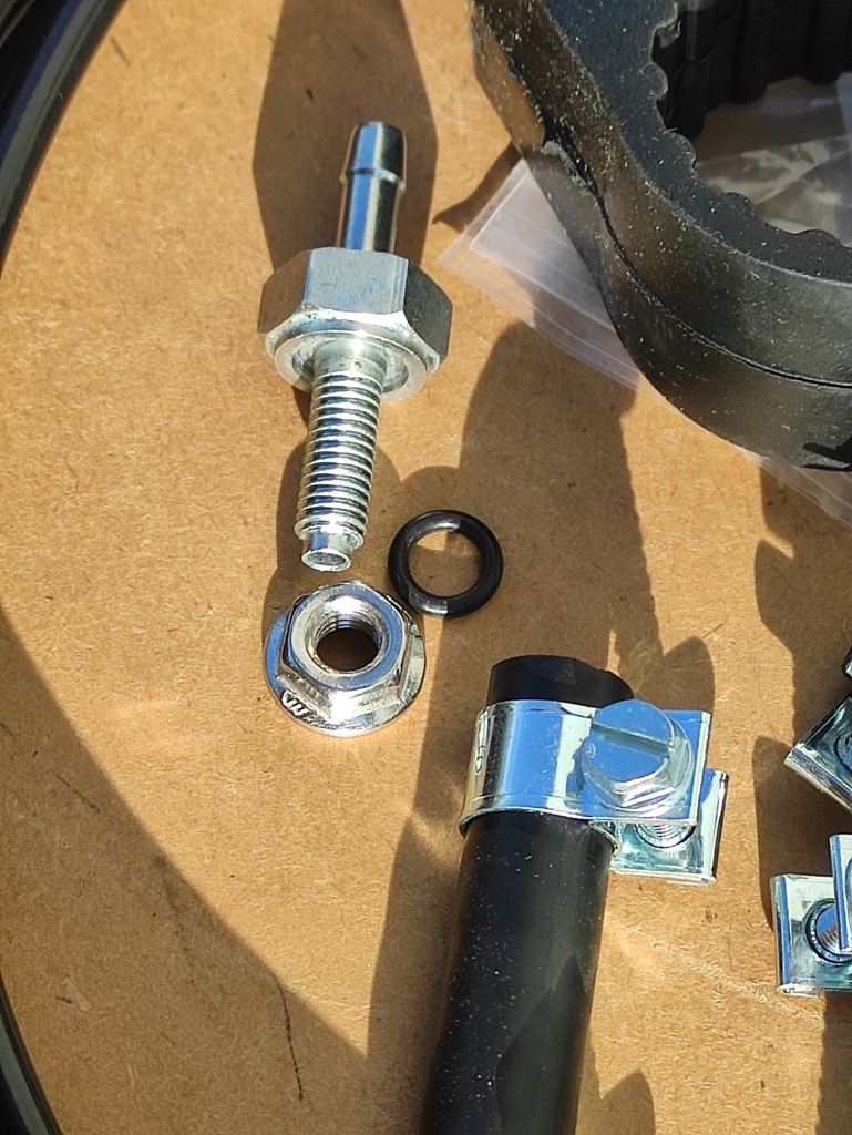 фото №14, Шланг пального патрубок webasto шланг пального 6mb + кронштейн wyciszający насос