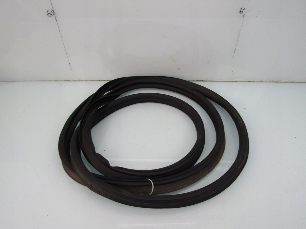 фото №1, Kia sportage v 24r прокладка кузовна кришки задня задній задньої багажника