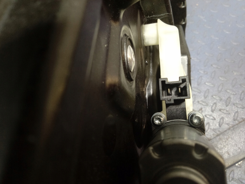 фото №5, Mercedes gls w167 підйомник скло перед лівий a1677230000