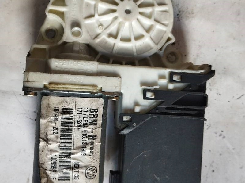 фото №1, Моторчик стекло 101387-101 volkswagen