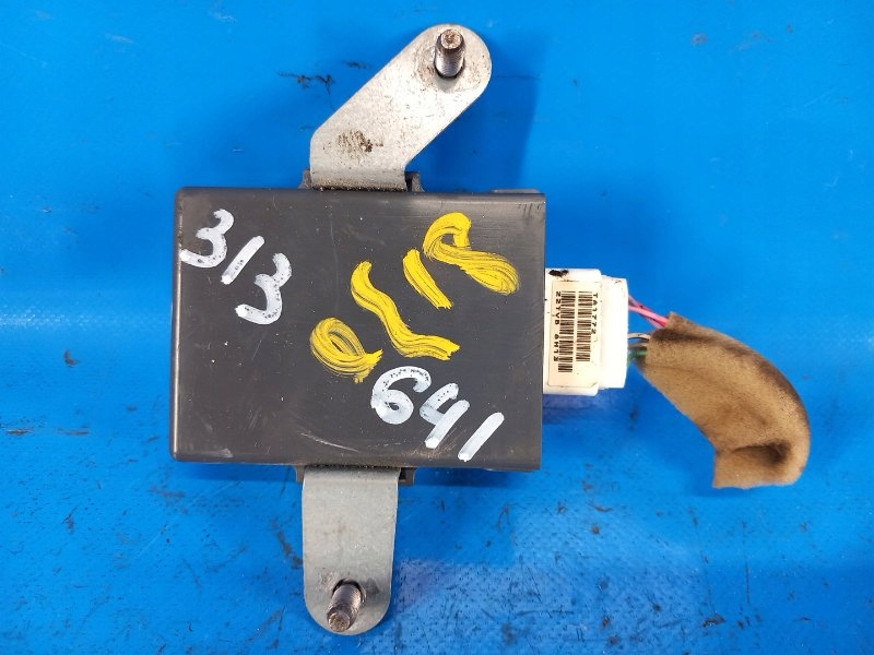 фото №1, Модуль електронний toyota tundra 07-13 896700c011