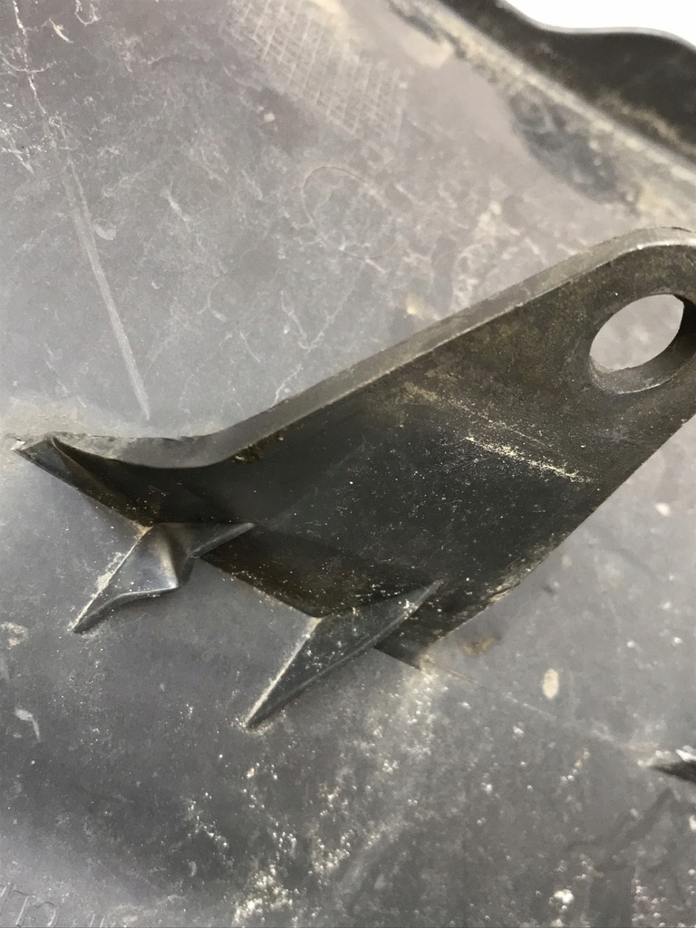 фото №12, Молдинг накладка лампи правий перед 1431923 scania r