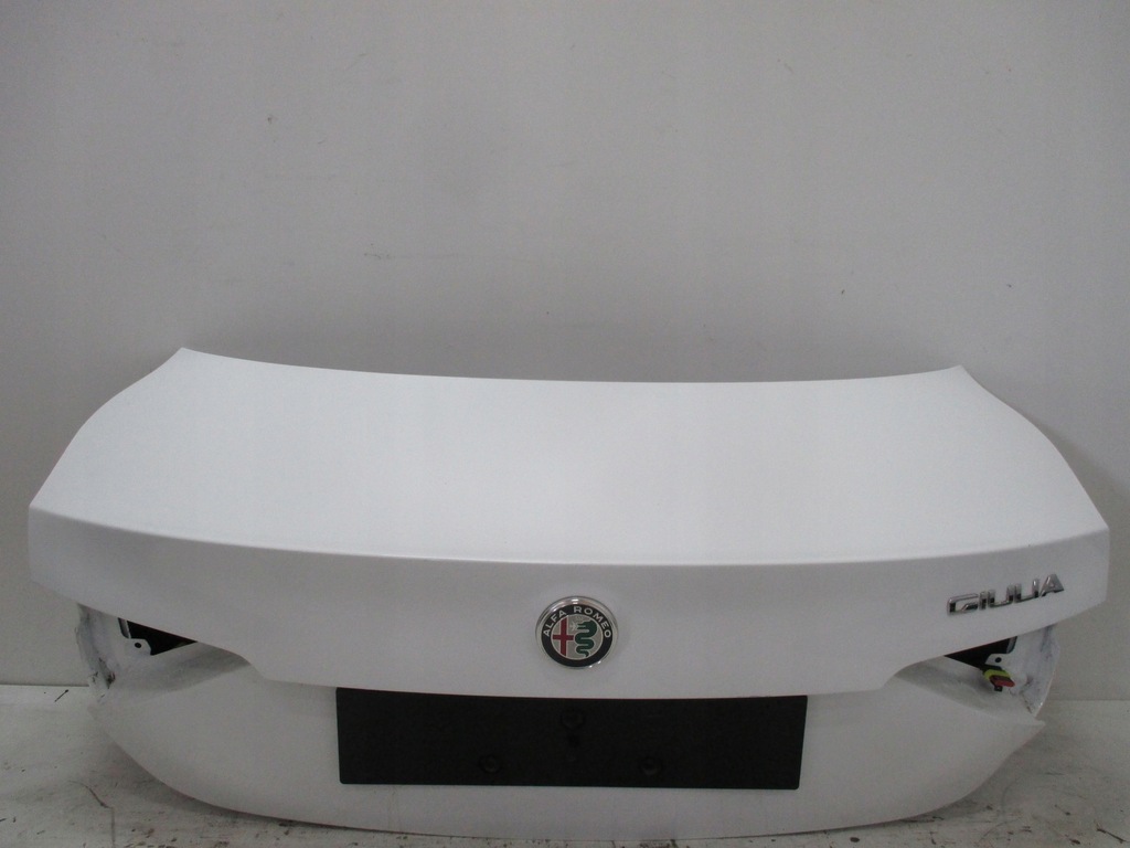 фото №1, Крышка багажника задняя alfa romeo giulia камера