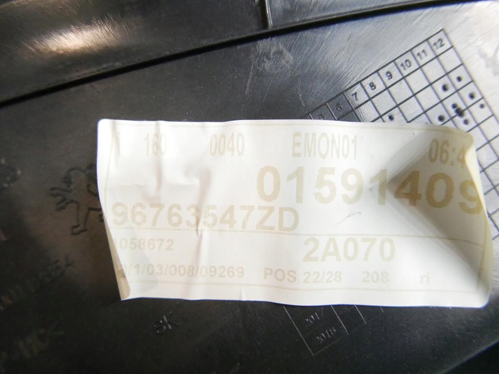 фото №10, Оббивка обшивка правий задня peugeot 208 i phi 5d