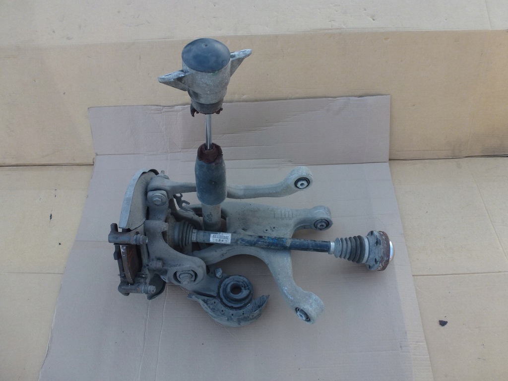 фото №1, Поворотный кулак задняя подвеска правое левая audi q5 8r