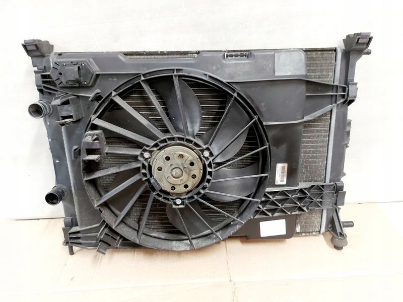 Renault megane 2 2 2.0 b радіатор води вентилятор комплект 8200151464 Недорого