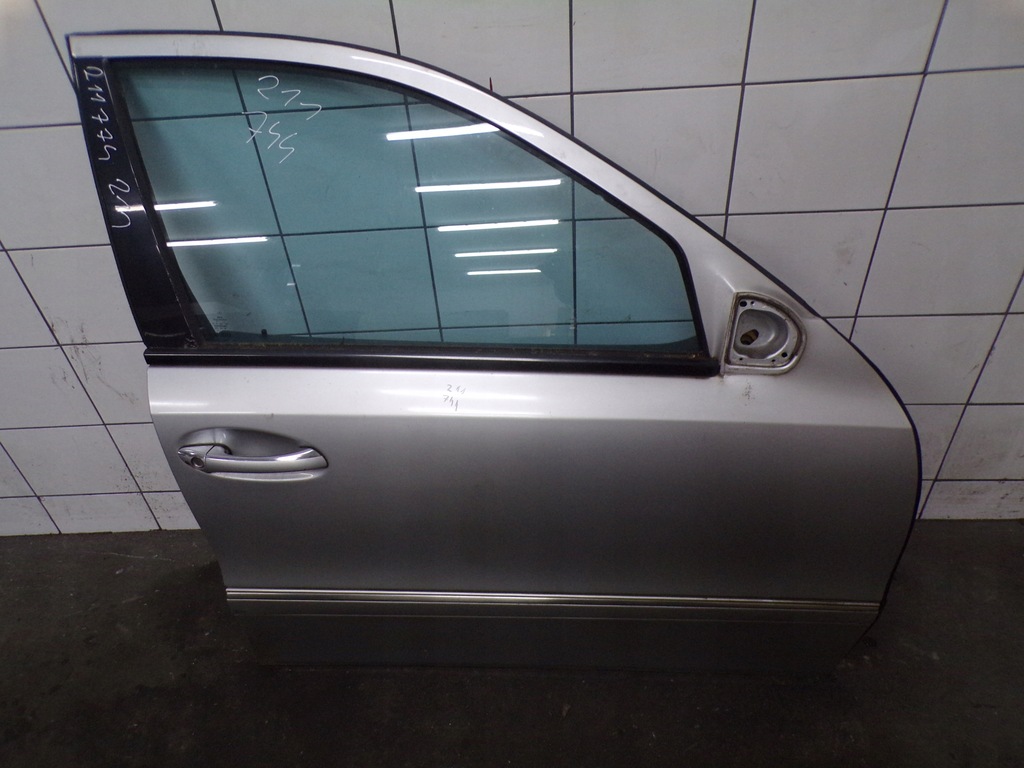 фото №1, Дверь правый перед mercedes w211 lak 744