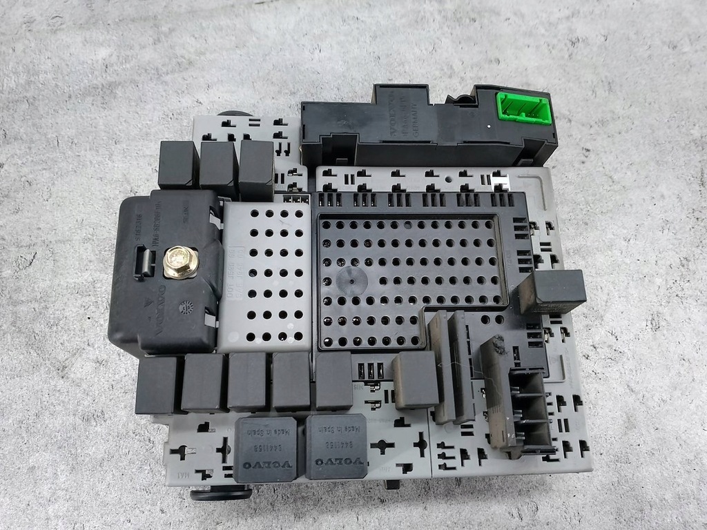 фото №1, Коробка запобіжників volvo s60 30682664 2.4 d5