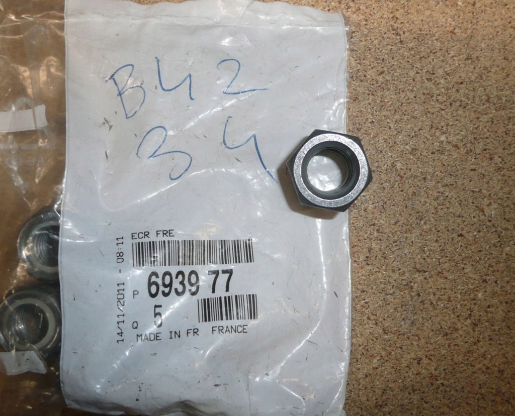 фото №1, Гайка гвинт подушки безпеки двигуна psa