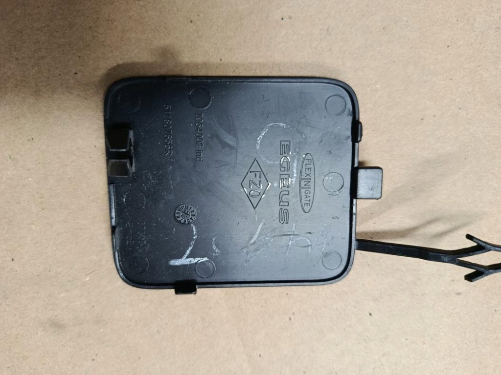 Заглушка фаркоп бампера перед renault master v новый model 2024-+ оригинал Оригинал