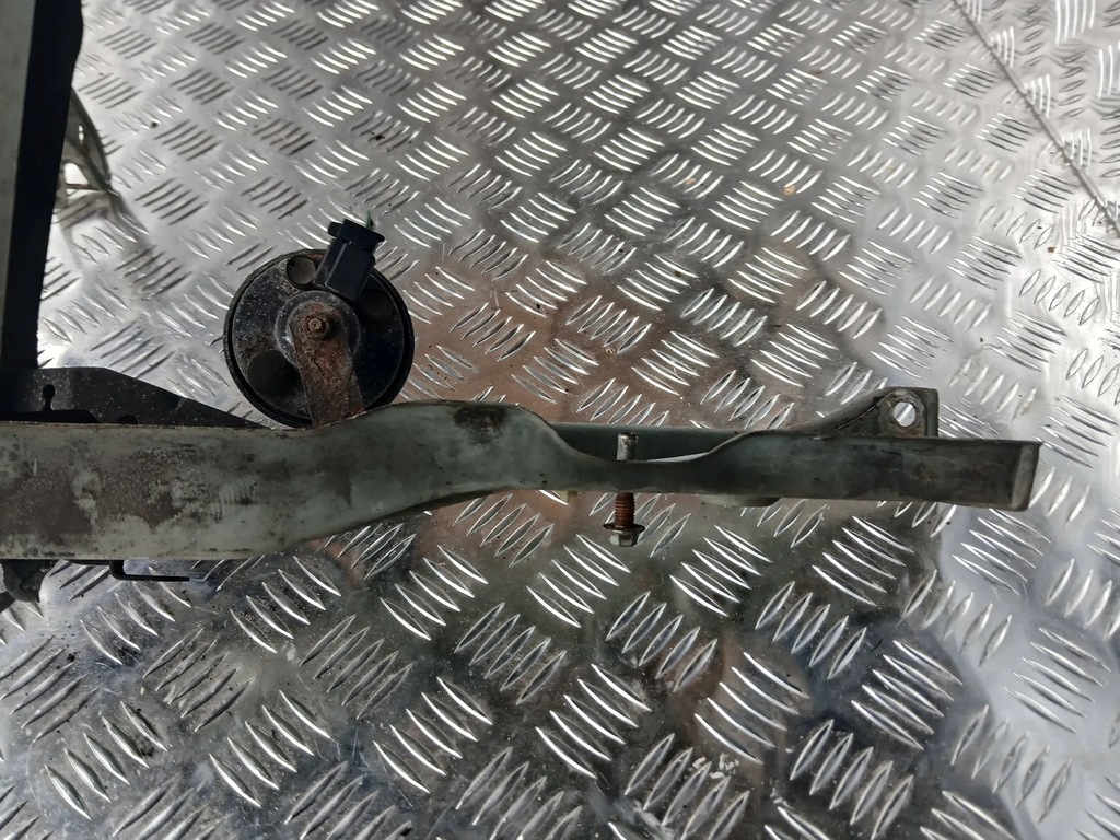 фото №8, Toyota avensis t250 pas передній верхній підсилювач верхній 2005