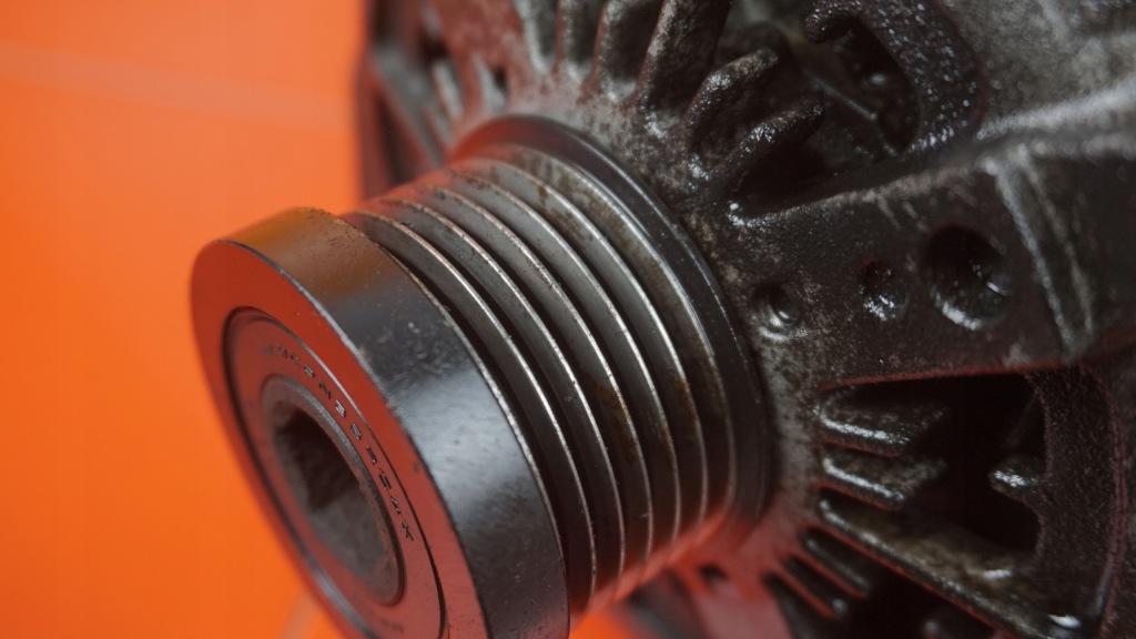 Bmw 1 f20 3 f30 1.6 b 14r 136km n13b16a генератор 7605060 104210-6331 в Украине