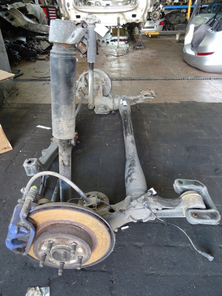 фото №5, Opel astra j kombi oś задня балка комплектна