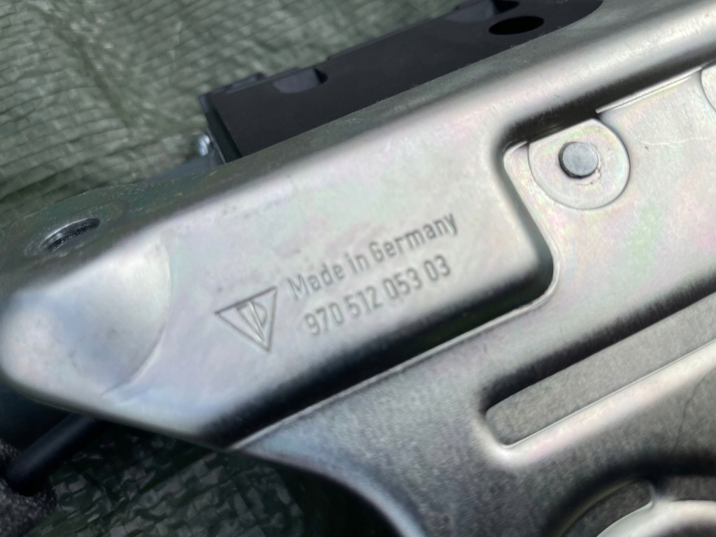 фото №5, Porsche panamera 970 замок кришки задня задній оригінальний номер 97051205303 eu