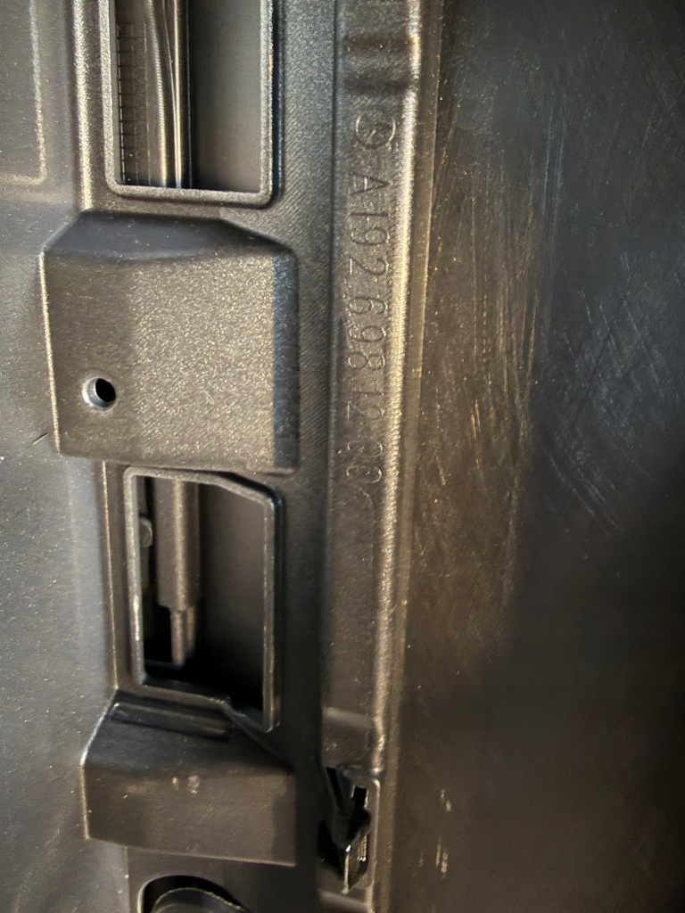 Mercedes amg gt 192 хром молдинг поріг права оригінальна в Україні