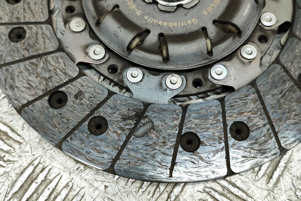 фото №9, Volkswagen caddy 2k mk3 фургон набір зчеплення 03l141016n 2.0 дизель 90kw 2