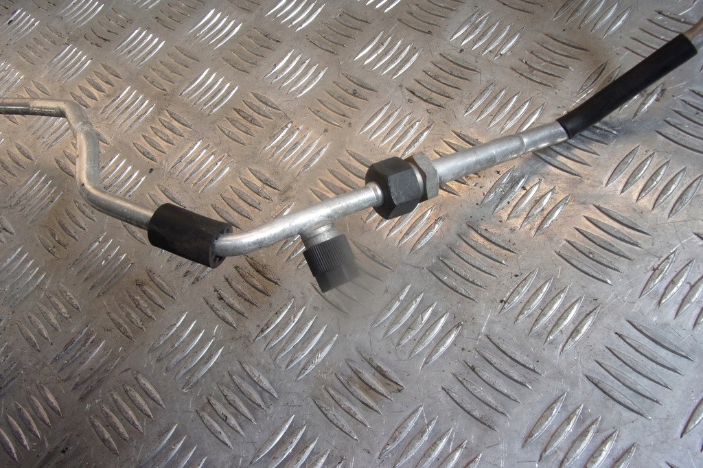 фото №3, Шланг трубка кондиціонера audi a4 b6 2.0 fsi 00-