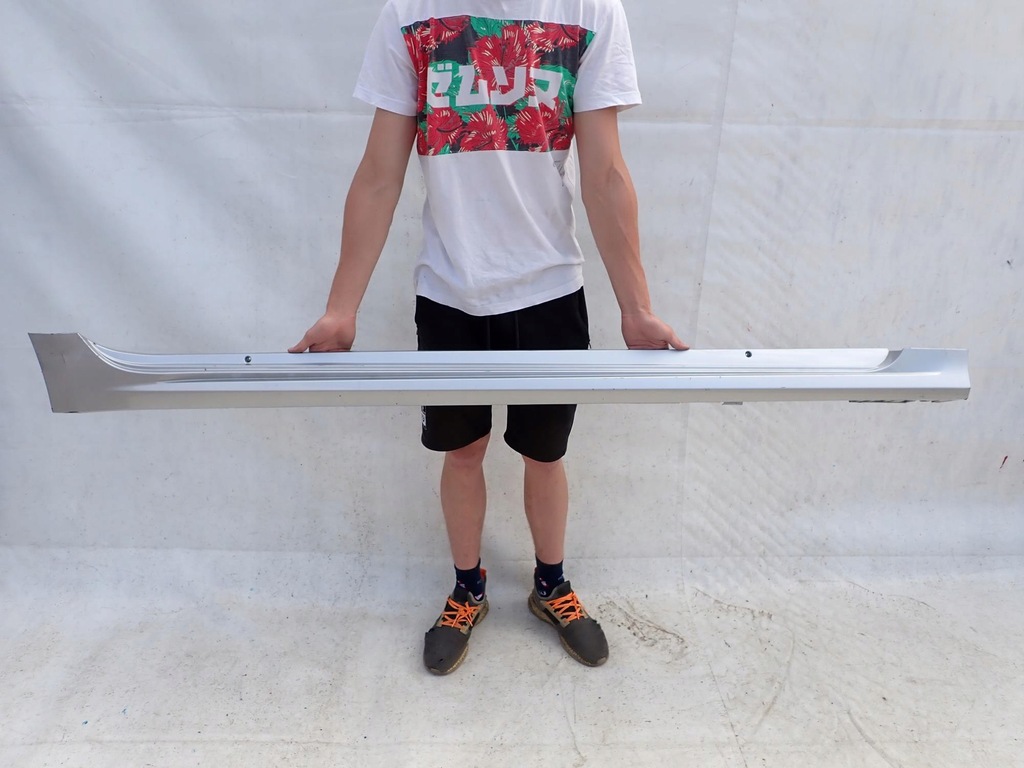 фото №1, Toyota оригинальный номер 75850-02230 молдинг порог