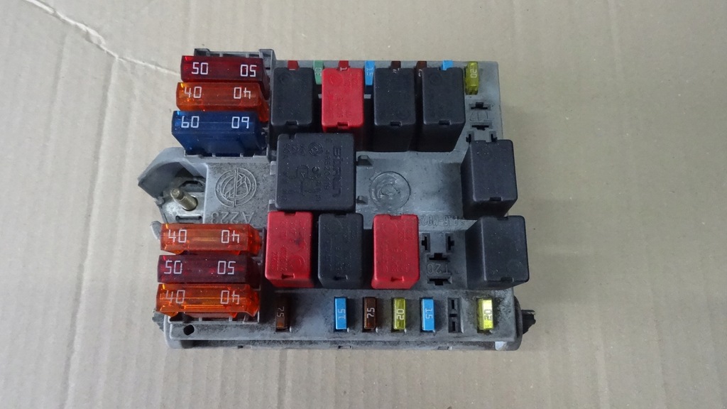 фото №1, Alfa romeo 147 1.9jtd коробка запобіжників