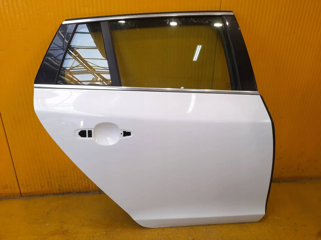 фото №1, Volvo v60 i kombi дверь задняя задние правое 11r.